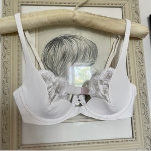 Victoria’s Secret White Lace Bra 34B